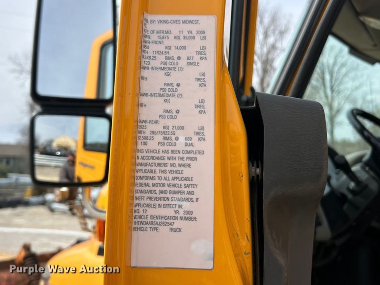 image for item FC5272 2010 International 7400  dump truck