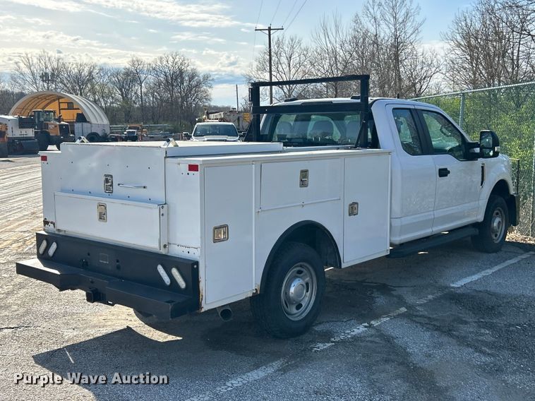 image for item FC5273 2020 Ford F350 Super Duty Ext. Cab utility bed pickup truck