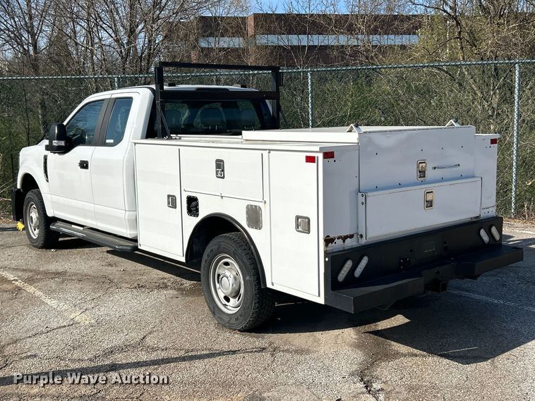 image for item FC5273 2020 Ford F350 Super Duty Ext. Cab utility bed pickup truck
