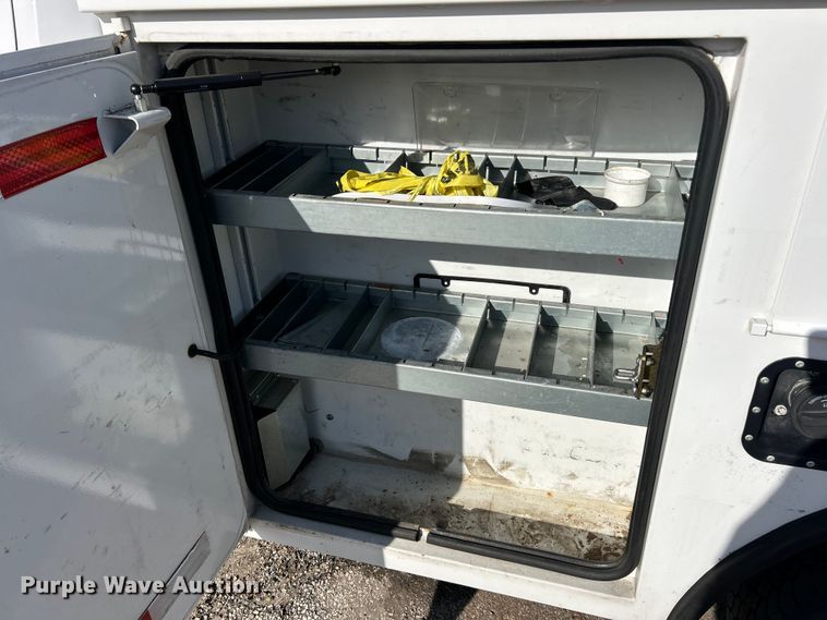 image for item FC5273 2020 Ford F350 Super Duty Ext. Cab utility bed pickup truck