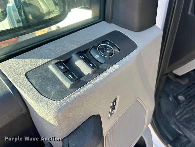 image for item FC5273 2020 Ford F350 Super Duty Ext. Cab utility bed pickup truck