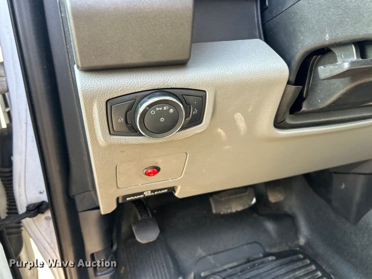 image for item FC5273 2020 Ford F350 Super Duty Ext. Cab utility bed pickup truck