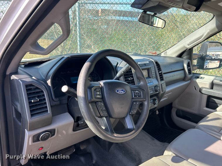 image for item FC5273 2020 Ford F350 Super Duty Ext. Cab utility bed pickup truck