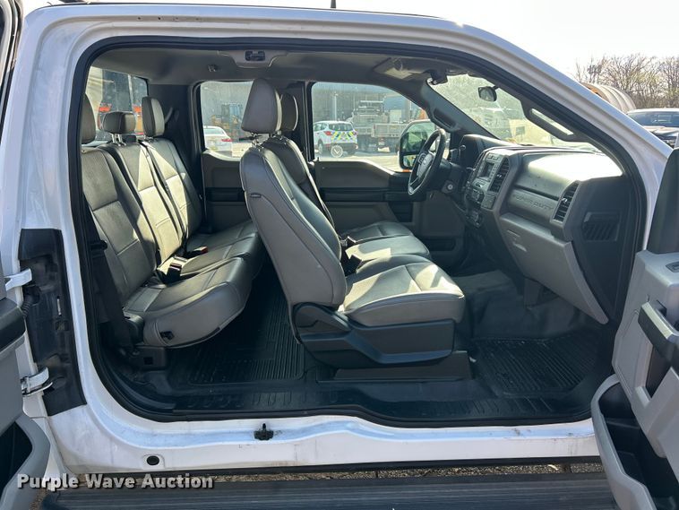 image for item FC5273 2020 Ford F350 Super Duty Ext. Cab utility bed pickup truck