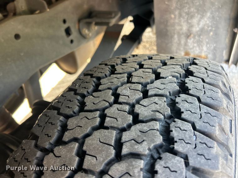 image for item FC5273 2020 Ford F350 Super Duty Ext. Cab utility bed pickup truck