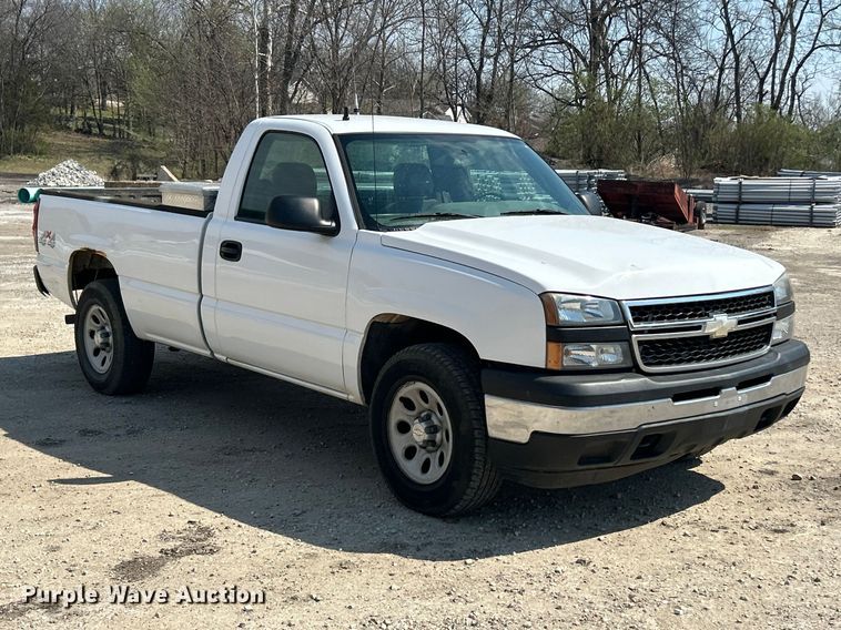 image for item FC5285 2006 Chevrolet Silverado 1500 pickup truck