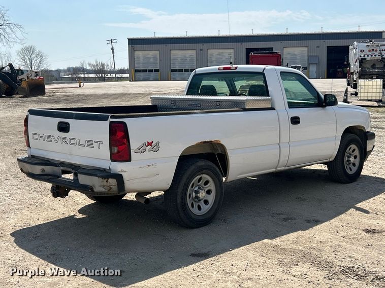image for item FC5285 2006 Chevrolet Silverado 1500 pickup truck