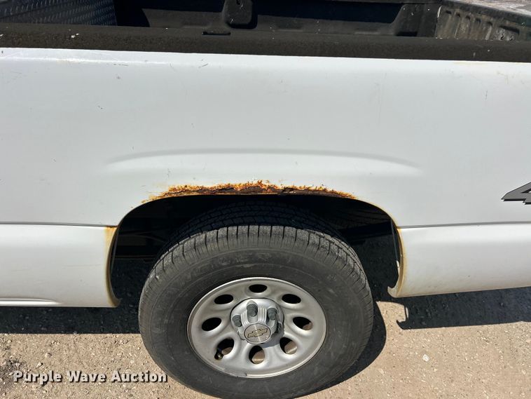 image for item FC5285 2006 Chevrolet Silverado 1500 pickup truck
