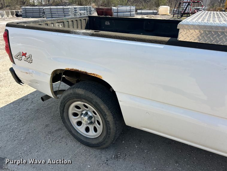 image for item FC5285 2006 Chevrolet Silverado 1500 pickup truck
