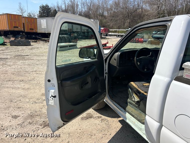 image for item FC5285 2006 Chevrolet Silverado 1500 pickup truck