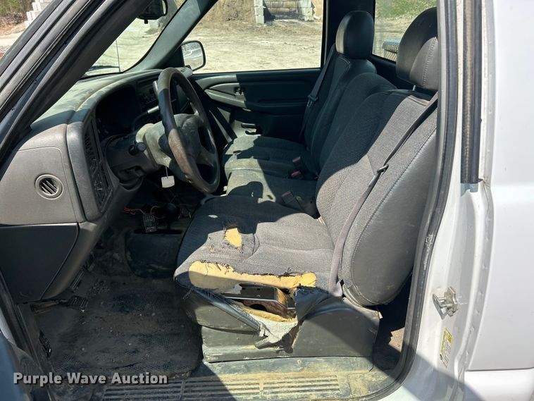 image for item FC5285 2006 Chevrolet Silverado 1500 pickup truck