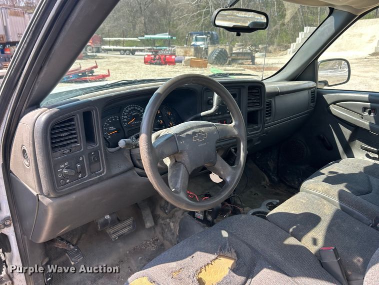 image for item FC5285 2006 Chevrolet Silverado 1500 pickup truck