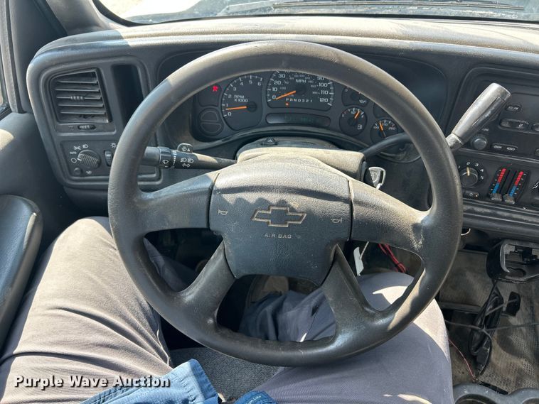 image for item FC5285 2006 Chevrolet Silverado 1500 pickup truck