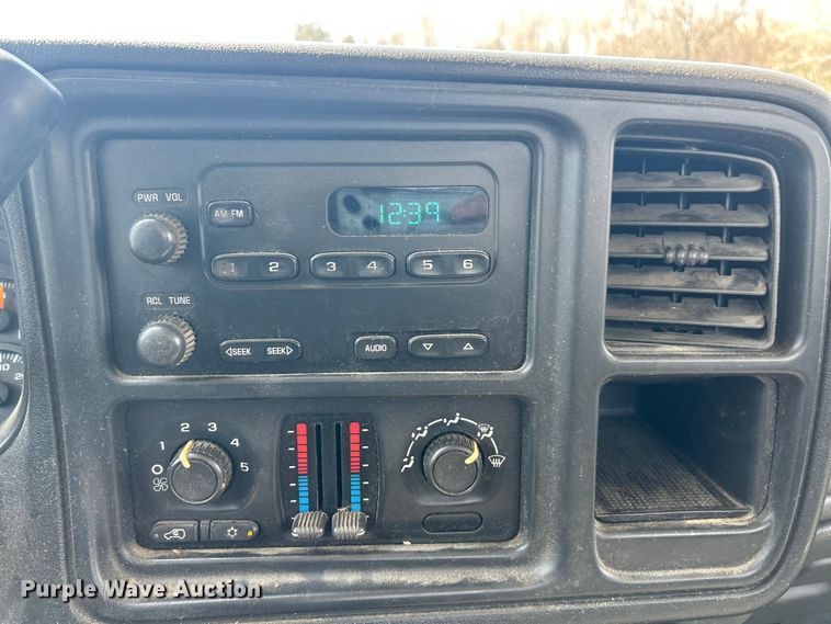 image for item FC5285 2006 Chevrolet Silverado 1500 pickup truck