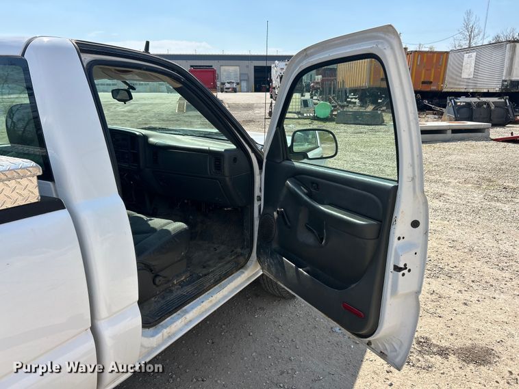 image for item FC5285 2006 Chevrolet Silverado 1500 pickup truck