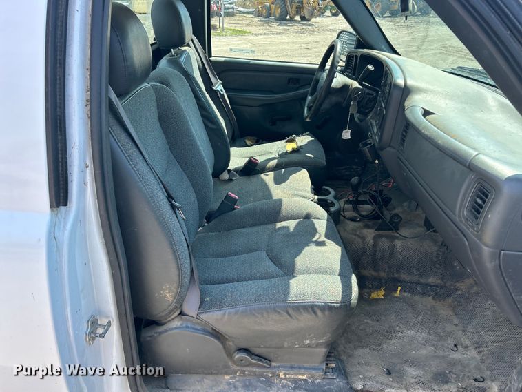 image for item FC5285 2006 Chevrolet Silverado 1500 pickup truck