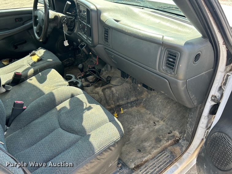 image for item FC5285 2006 Chevrolet Silverado 1500 pickup truck