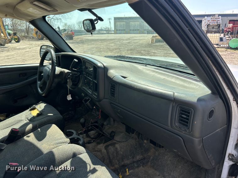 image for item FC5285 2006 Chevrolet Silverado 1500 pickup truck