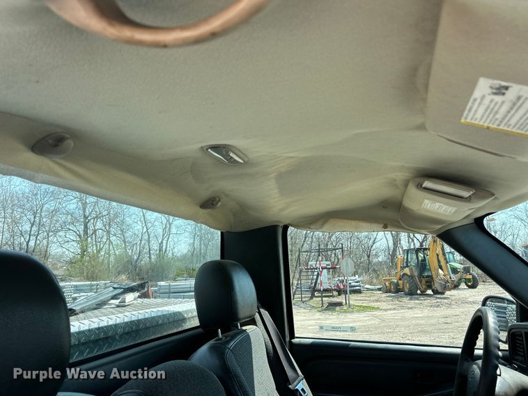 image for item FC5285 2006 Chevrolet Silverado 1500 pickup truck