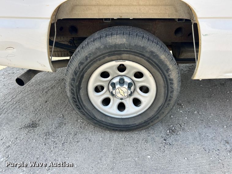 image for item FC5285 2006 Chevrolet Silverado 1500 pickup truck