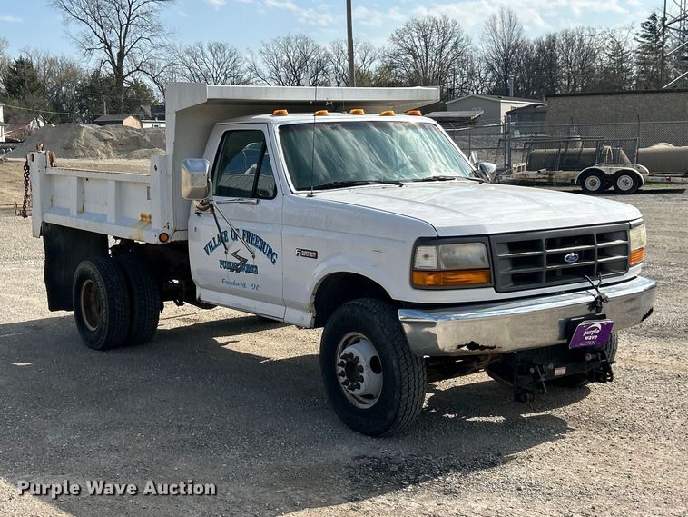 image for item FC5301 1996 Ford F450 dump truck
