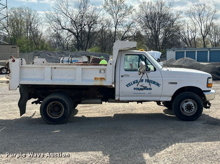 image for item FC5301 1996 Ford F450 dump truck