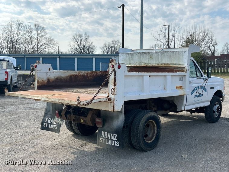 image for item FC5301 1996 Ford F450 dump truck