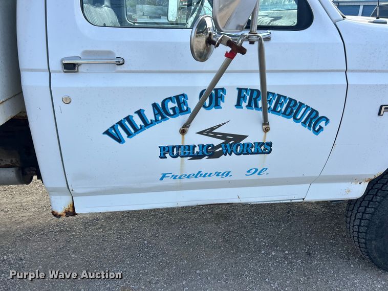 image for item FC5301 1996 Ford F450 dump truck