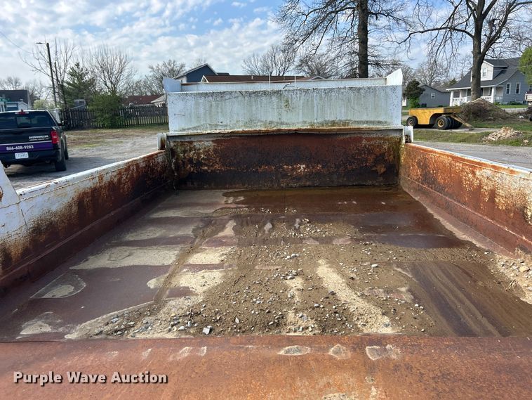 image for item FC5301 1996 Ford F450 dump truck