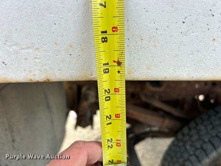 image for item FC5301 1996 Ford F450 dump truck