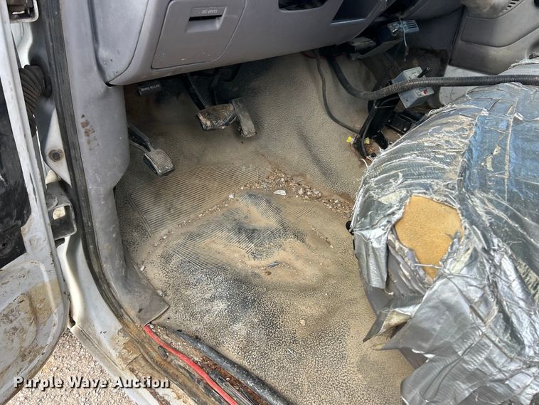 image for item FC5301 1996 Ford F450 dump truck