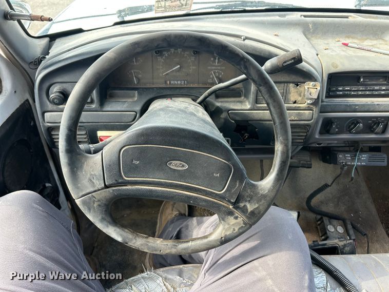 image for item FC5301 1996 Ford F450 dump truck