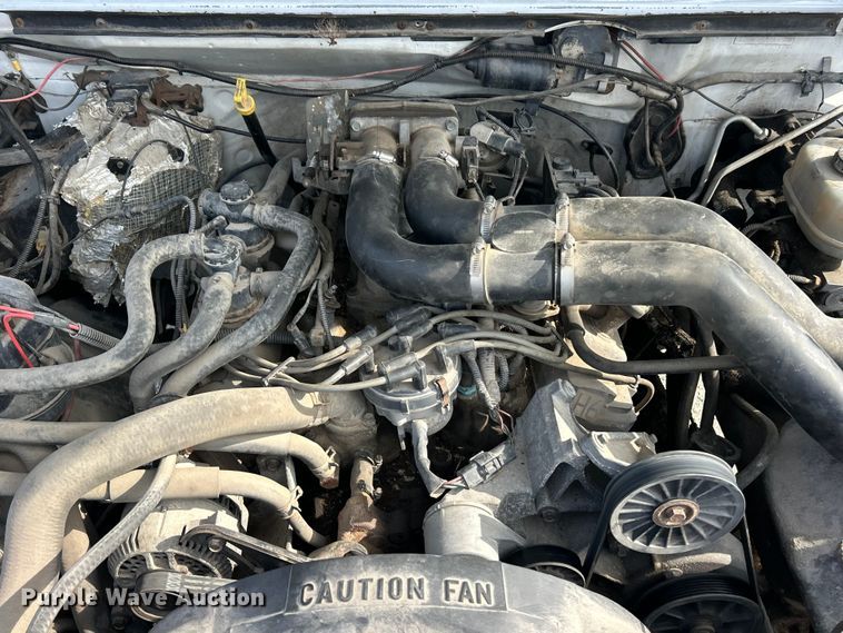 image for item FC5301 1996 Ford F450 dump truck