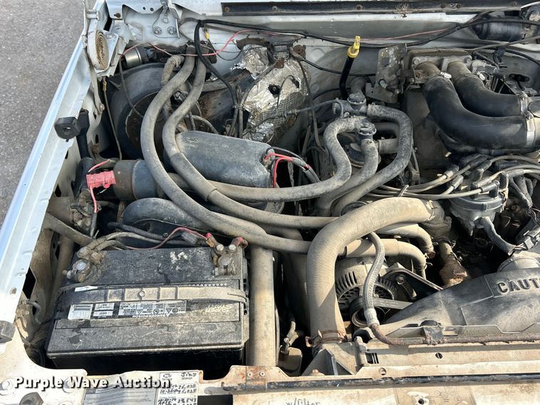 image for item FC5301 1996 Ford F450 dump truck