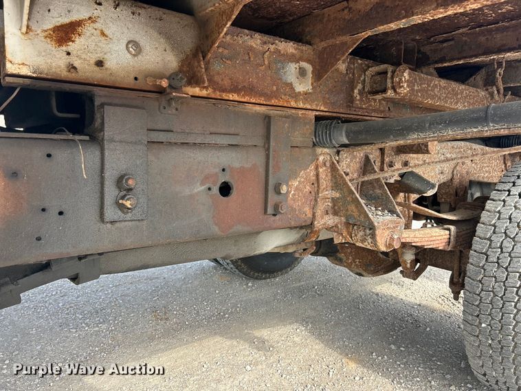 image for item FC5301 1996 Ford F450 dump truck