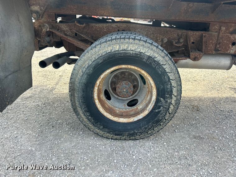 image for item FC5301 1996 Ford F450 dump truck