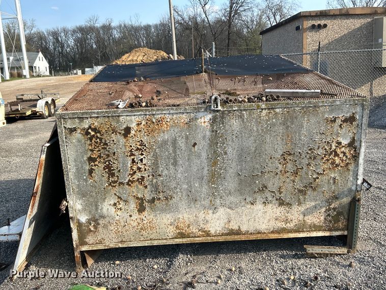 image for item FC5302 Dump bed cover