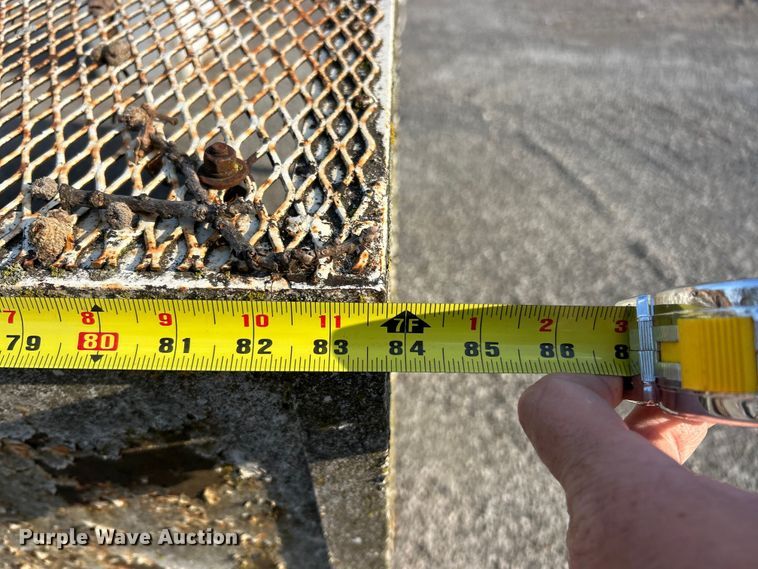 image for item FC5302 Dump bed cover