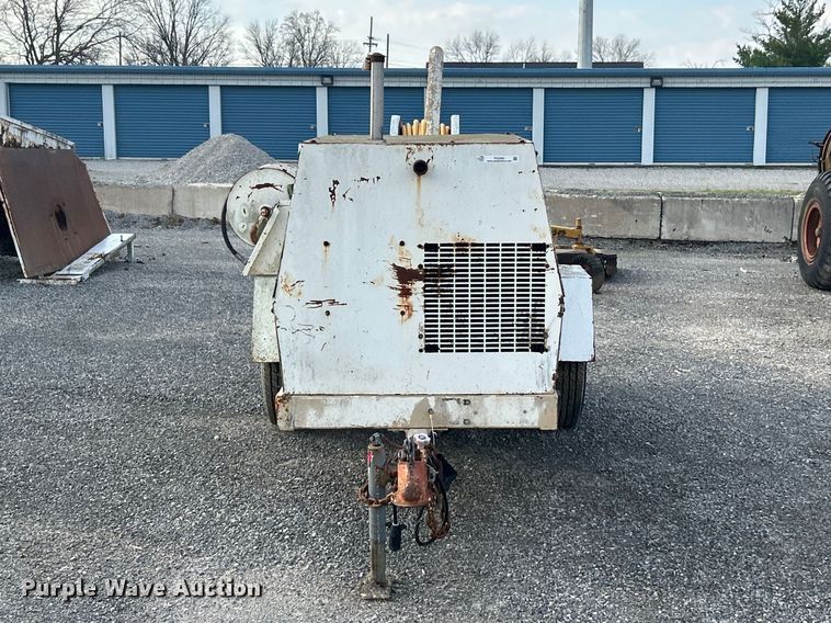 image for item FC5303 FMC JET S.C sprayer trailer