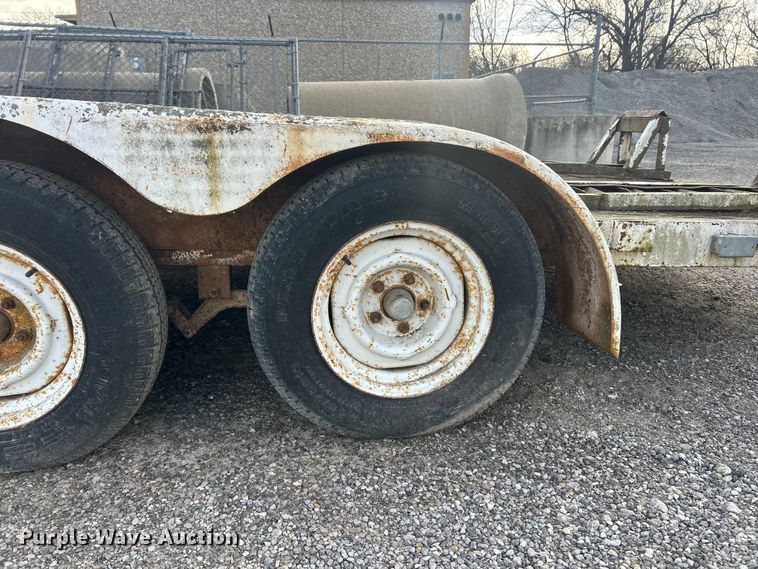image for item FC5304 1989 Jamar equipment trailer