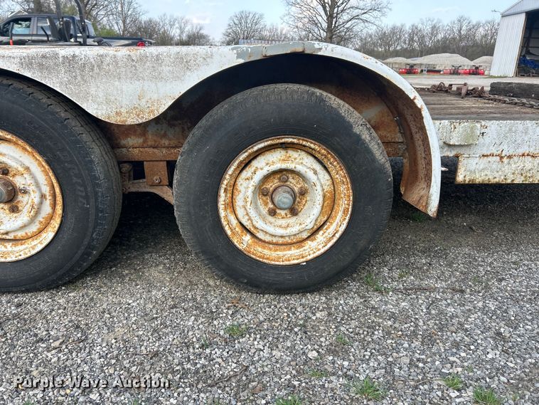 image for item FC5304 1989 Jamar equipment trailer