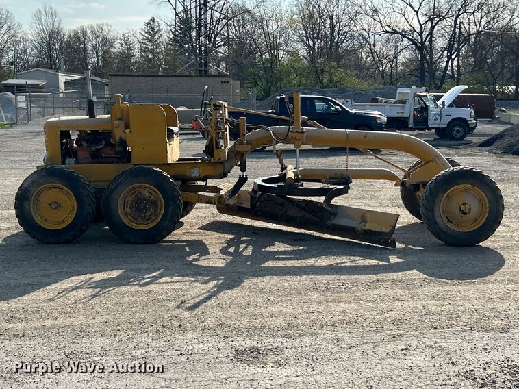 image for item FC5305 Allis-Chalmers rigid frame motor grader