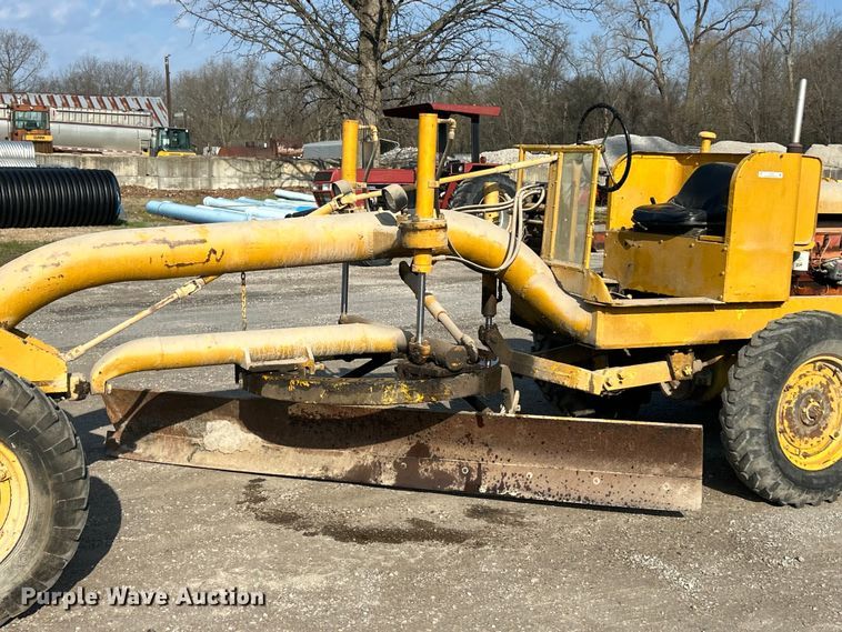 image for item FC5305 Allis-Chalmers rigid frame motor grader