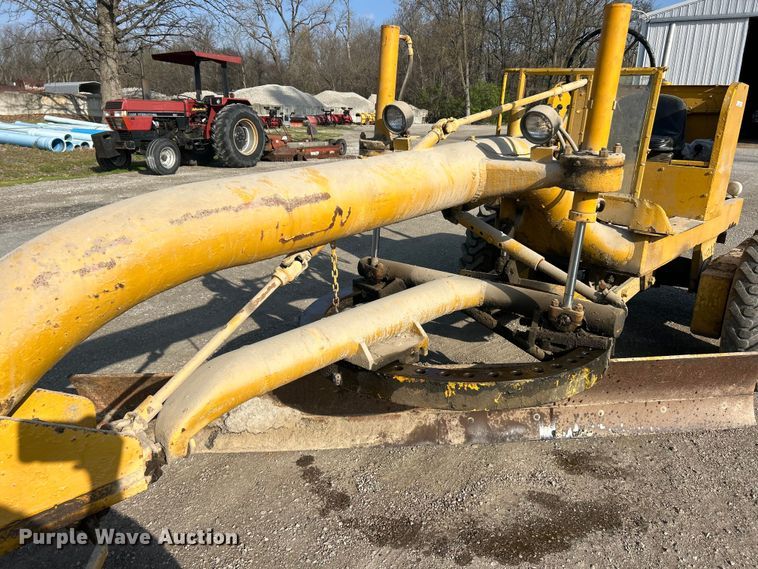 image for item FC5305 Allis-Chalmers rigid frame motor grader