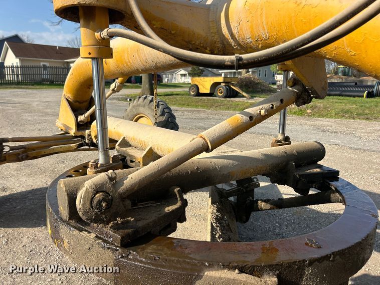 image for item FC5305 Allis-Chalmers rigid frame motor grader