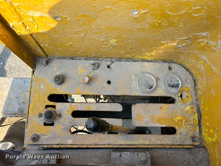 image for item FC5305 Allis-Chalmers rigid frame motor grader