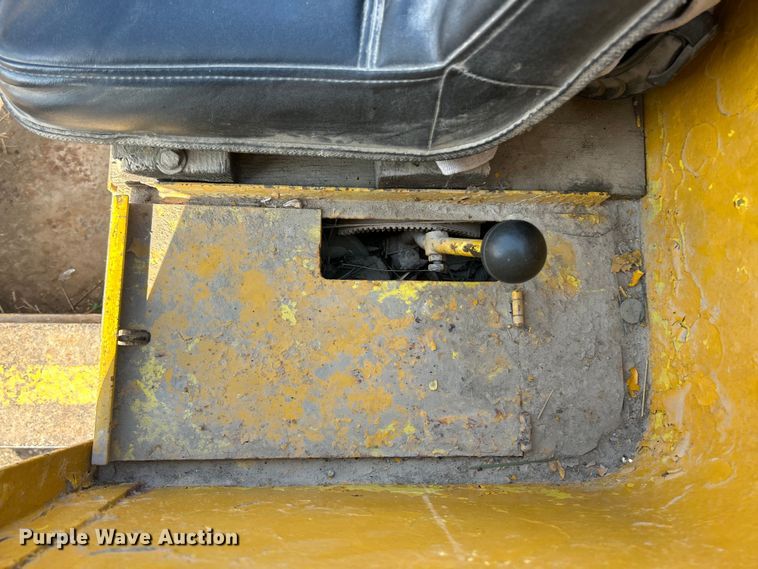 image for item FC5305 Allis-Chalmers rigid frame motor grader