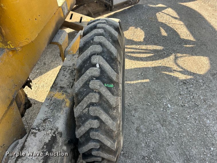 image for item FC5305 Allis-Chalmers rigid frame motor grader