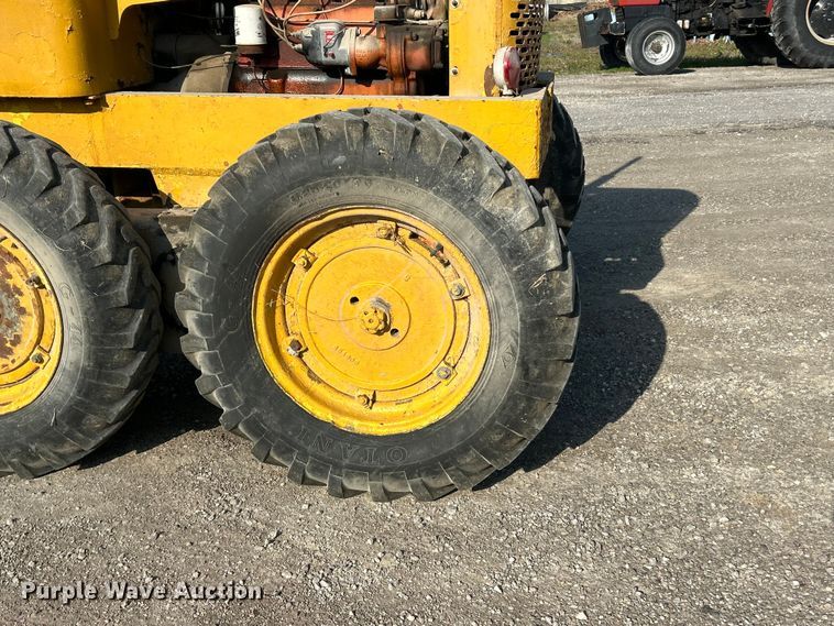 image for item FC5305 Allis-Chalmers rigid frame motor grader