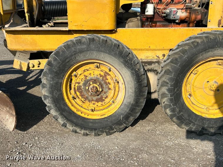 image for item FC5305 Allis-Chalmers rigid frame motor grader